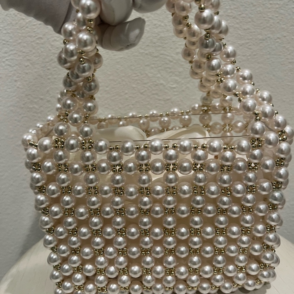 Elegant Pearl Beaded Handbag
